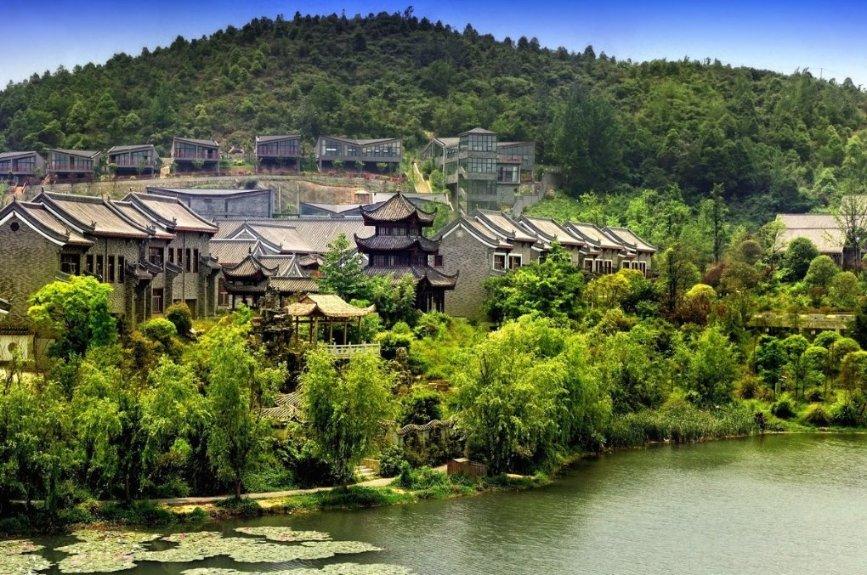 逃离遗弃的建筑4